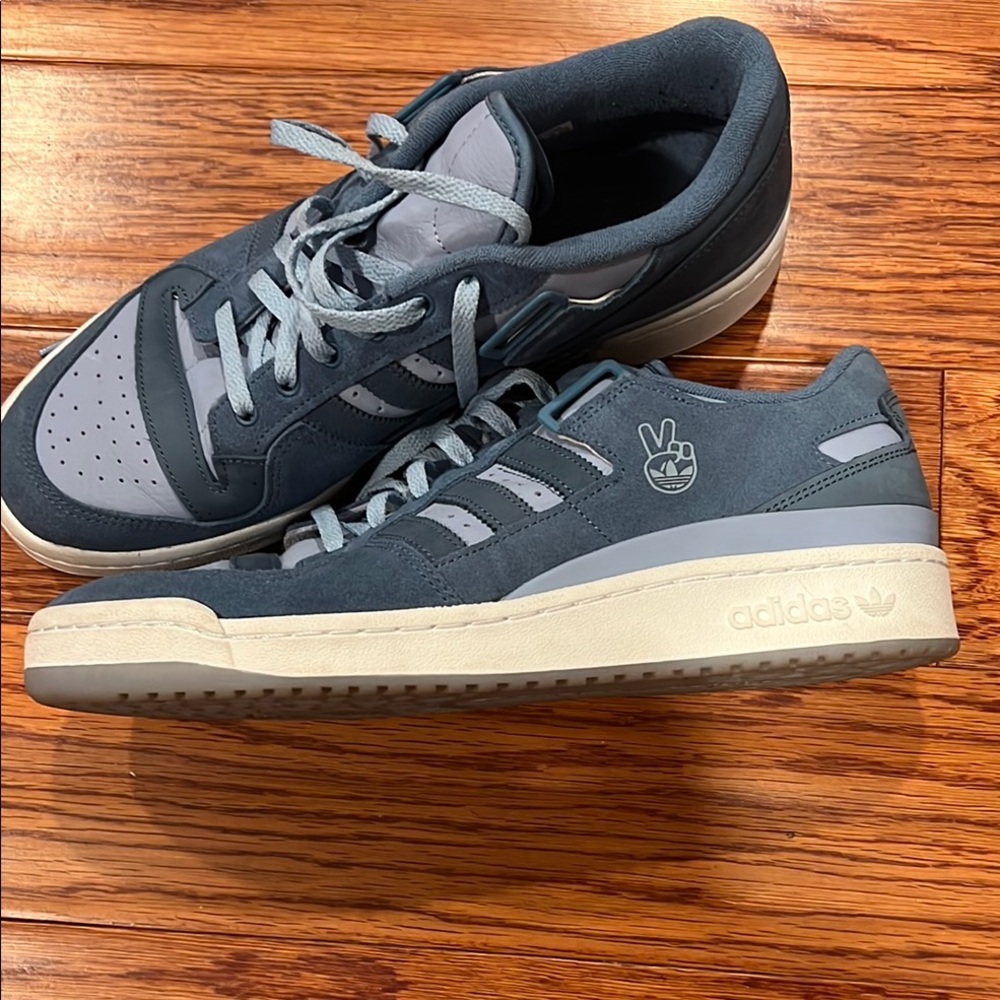 Adidas Men's Blue Sneakers
